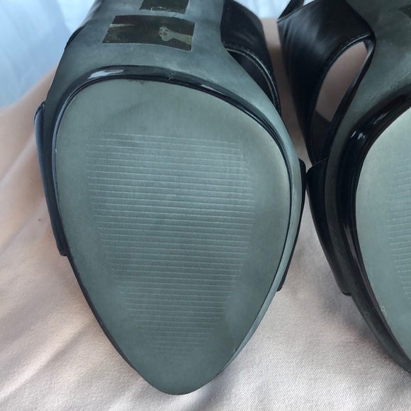 Express Cut our Bootie 🔥🔥🔥 - Picture 6 of 8